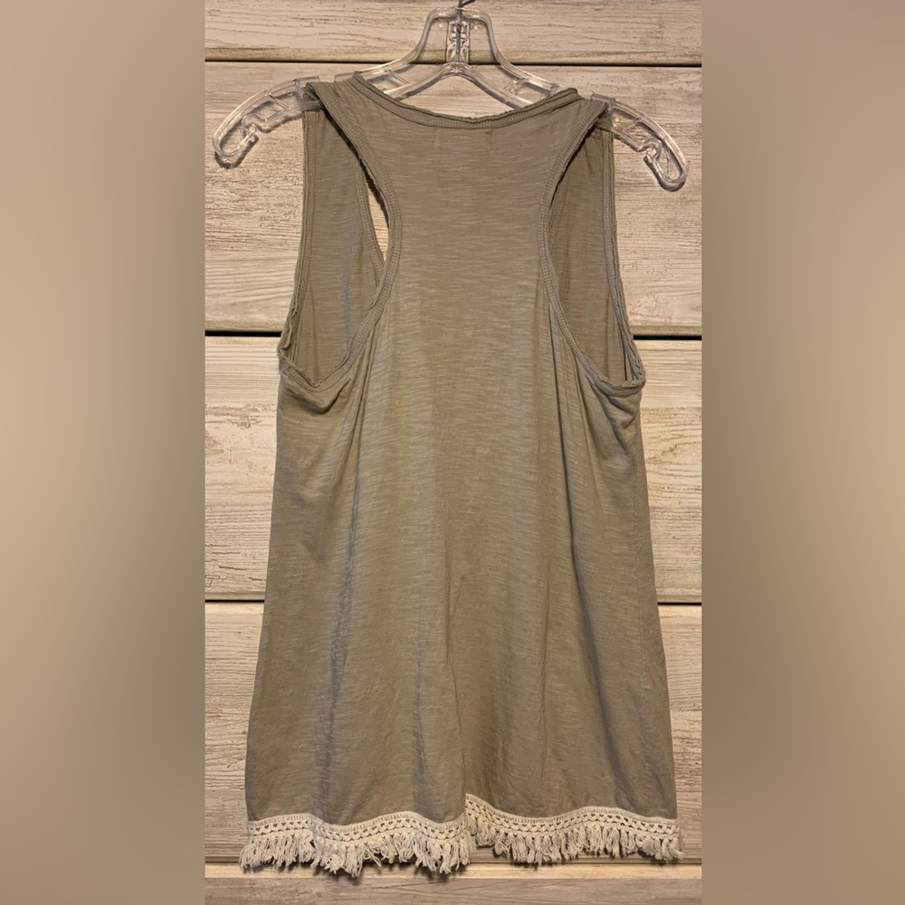 Z&L Tank w Fringe - Picture 2 of 3